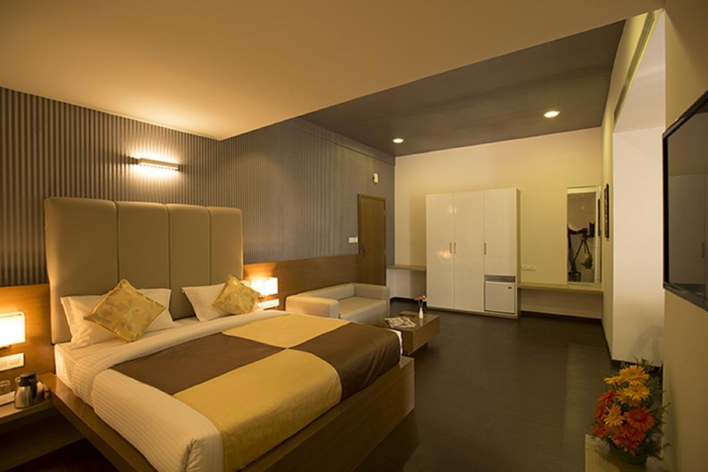 Vinaya Royal Inn Kammasandra Rum bild