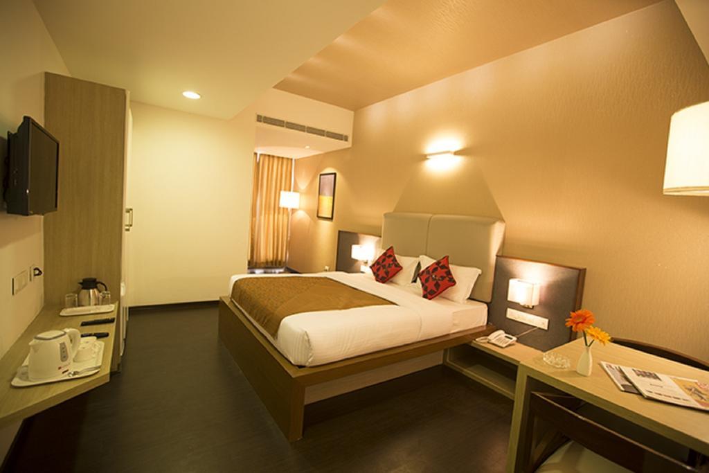 Vinaya Royal Inn Kammasandra Rum bild